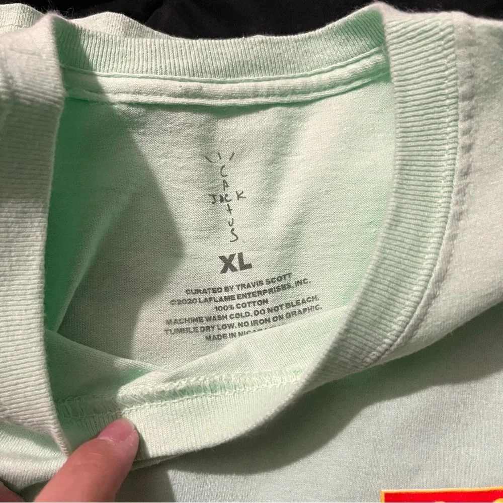 Travis Scott x Mcondalds Action Figure Series IV Tshirt - Picture 3 of 4